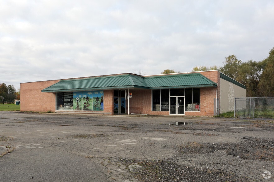 6730 Tod Ave, Warren, OH for sale - Primary Photo - Image 2 of 2