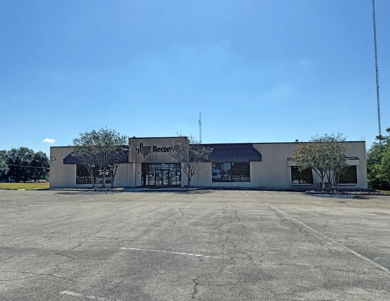 2504 Kent St, Bryan, TX for sale - Building Photo - Image 1 of 17