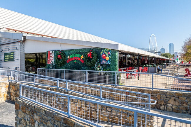 More details for 3011 Gulden Ln, Dallas, TX - Retail for Lease