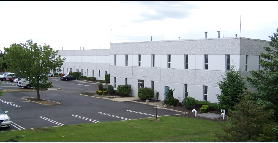 17 Edgeboro Rd, East Brunswick, NJ for sale Building Photo- Image 1 of 1
