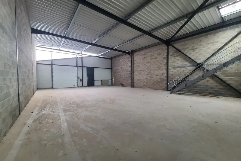 Flex in Béziers for lease - Building Photo - Image 2 of 4