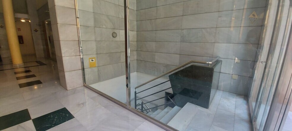 Office in El Ejido, Almería for sale - Building Photo - Image 3 of 11