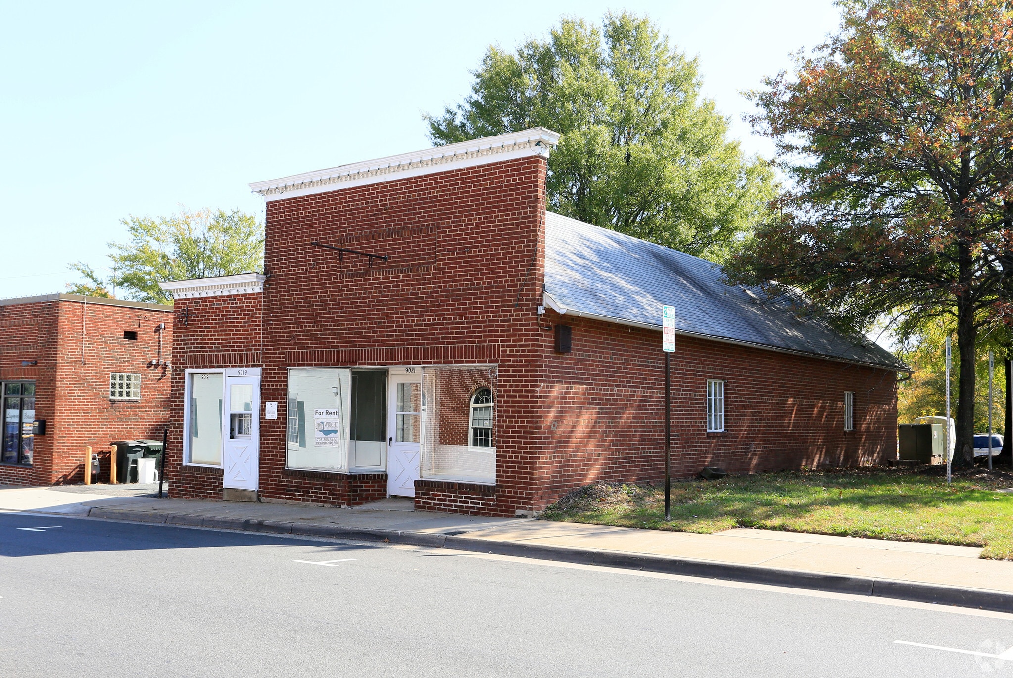9019-9021 Center St, Manassas, VA for sale Primary Photo- Image 1 of 1