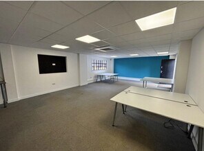 New Mill End, Luton for lease Interior Photo- Image 2 of 2