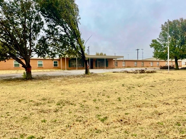 215 W 3rd St, Helena, OK for sale - Building Photo - Image 1 of 15