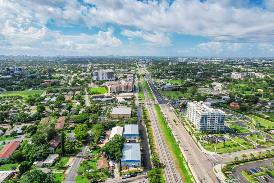 621 NE 1st Ave, Pompano Beach, FL for sale - Building Photo - Image 2 of 37