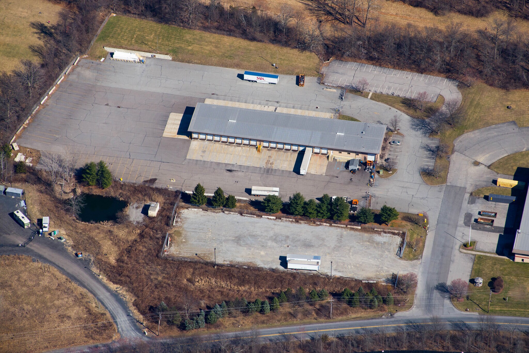 54 Stone Castle Rd, Rock Tavern, NY 12575 40 Door Truck Terminal on 5