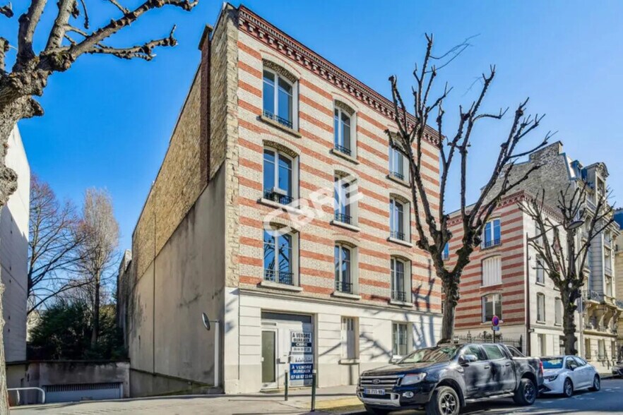 Office in Neuilly-sur-Seine for sale - Building Photo - Image 1 of 20