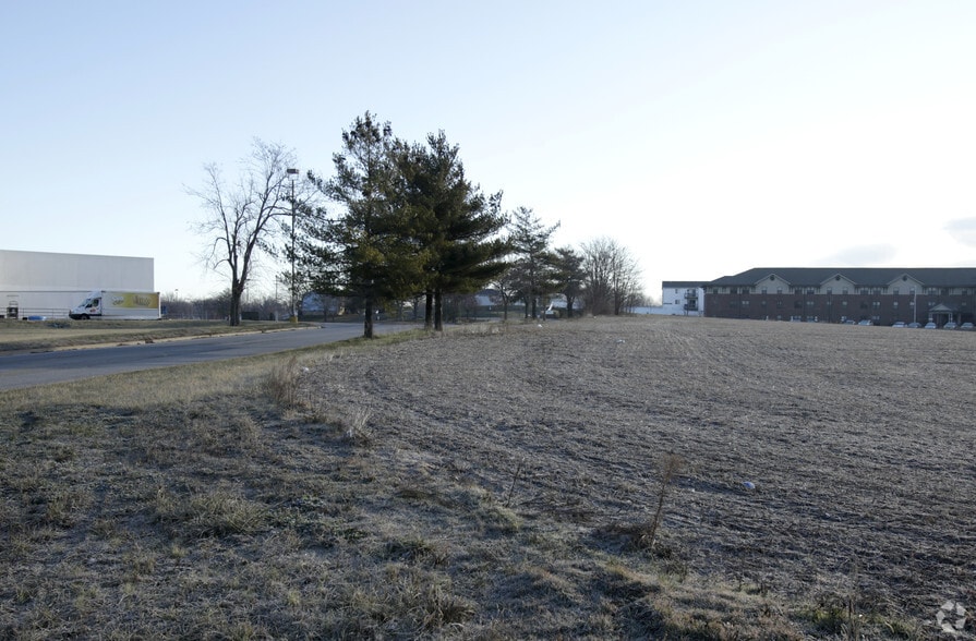 1109 Comwest Pky, Belleville, IL for sale - Primary Photo - Image 2 of 3