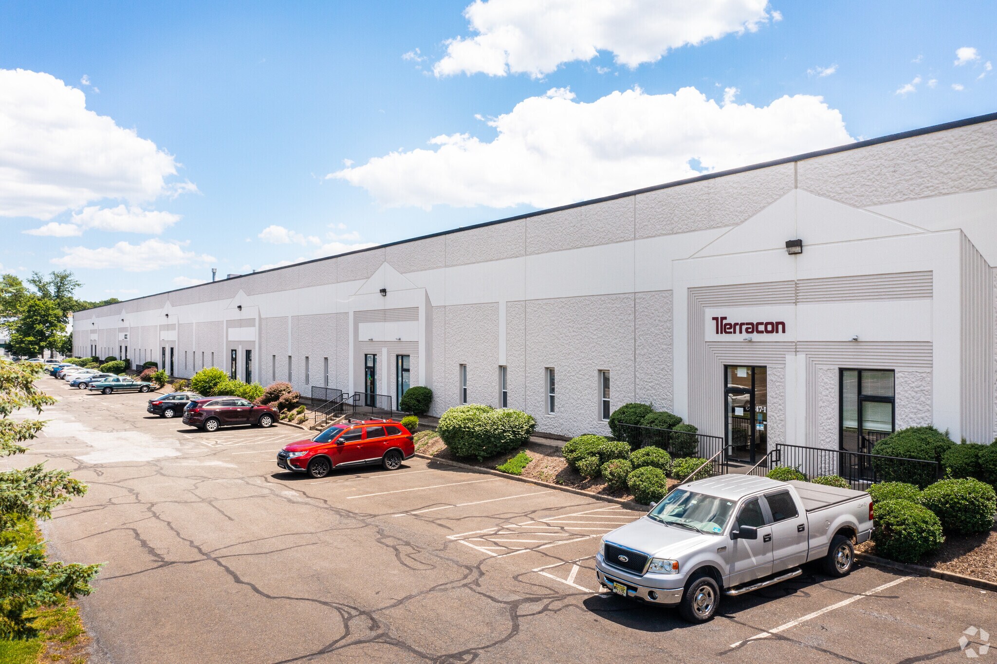 47 Runway Rd, Levittown, PA for sale Building Photo- Image 1 of 1