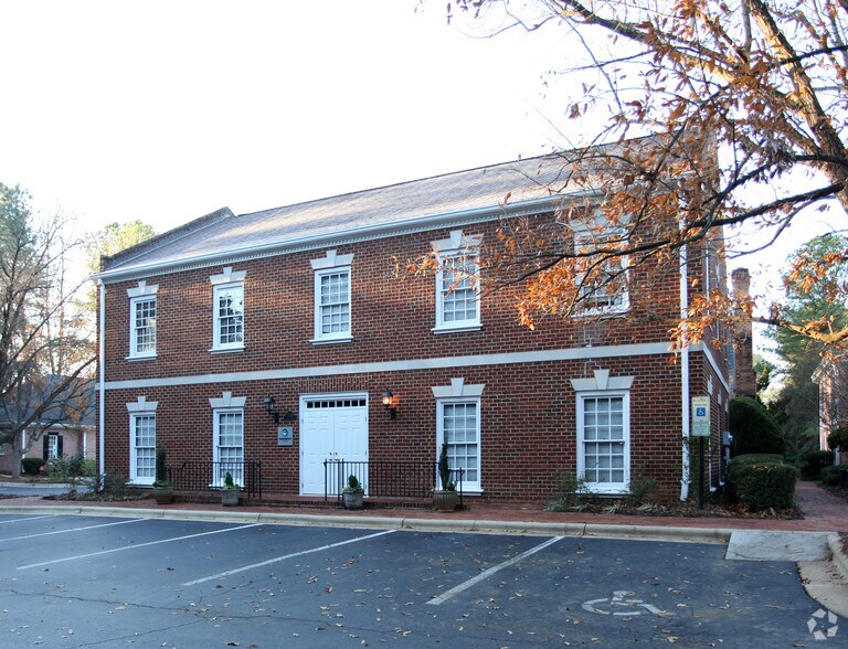 3720 Benson Dr, Raleigh, NC 27609