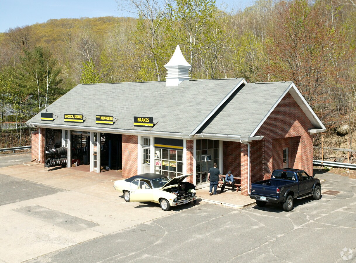 621 Winsted Rd, Torrington, CT 06790