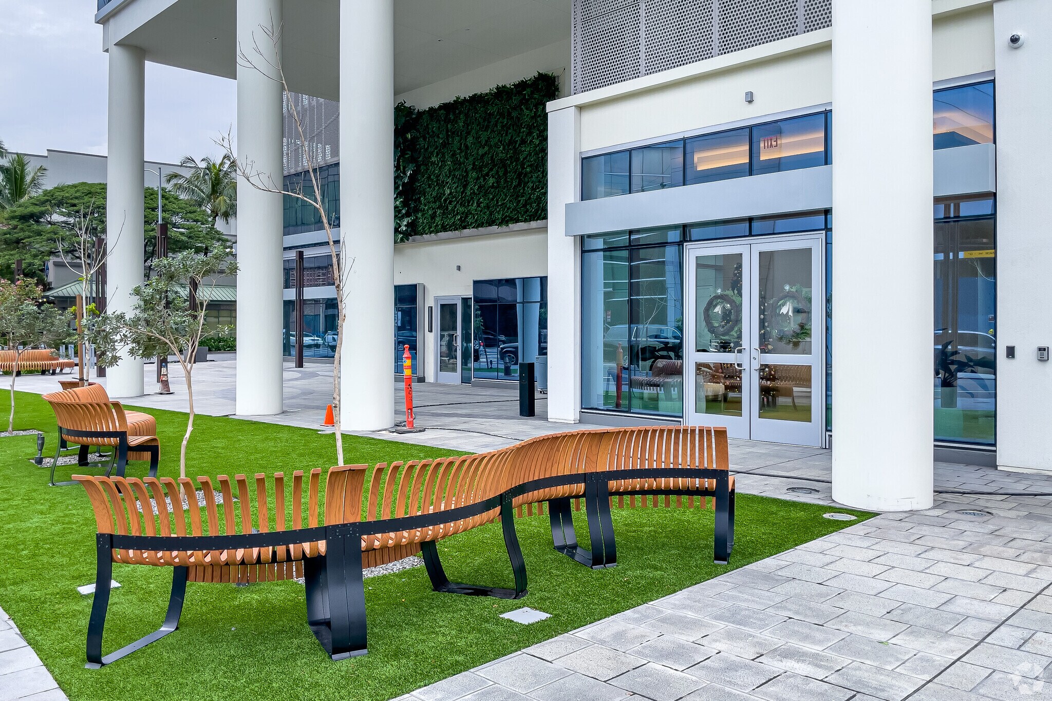 614 Keeaumoku St, Honolulu, HI 96814 The Shops at Azure Ala Moana