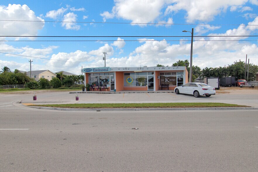 8425 Overseas Hwy, Marathon, FL for sale - Building Photo - Image 1 of 1