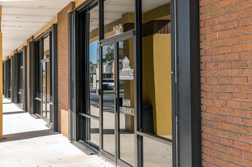 2705-2819 Peters Rd, Fort Pierce, FL for lease - Building Photo - Image 2 of 11