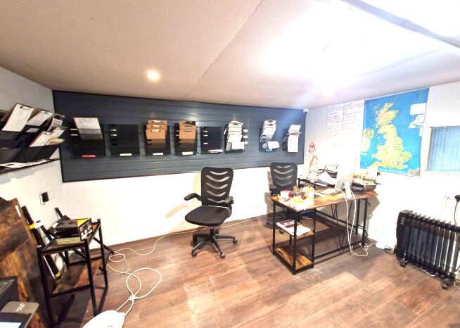 Cherry Tree Rd, Doncaster for lease Interior Photo- Image 1 of 3