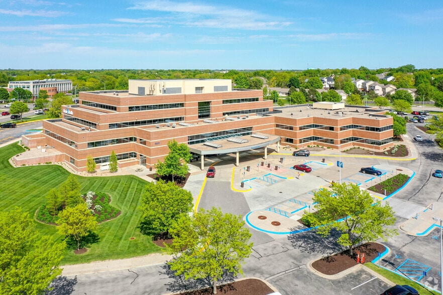 3901 Pine Lake Rd, Lincoln, NE for lease - Building Photo - Image 2 of 9