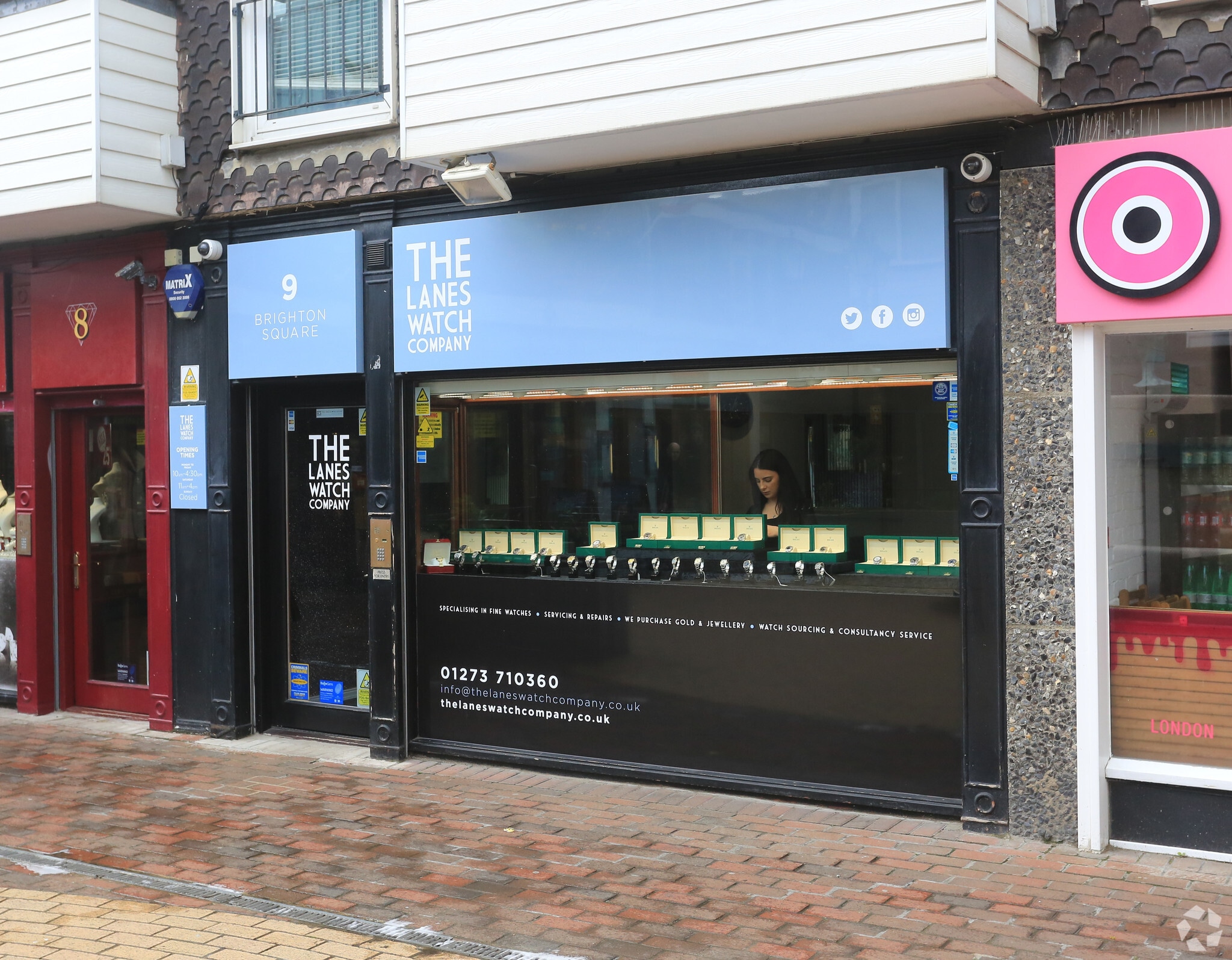 9 Brighton Sq, Brighton for sale Primary Photo- Image 1 of 1