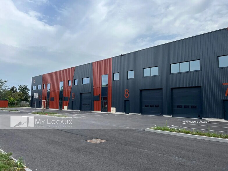 Flex in SAINT-OUEN-L'AUMONE for lease - Building Photo - Image 1 of 4