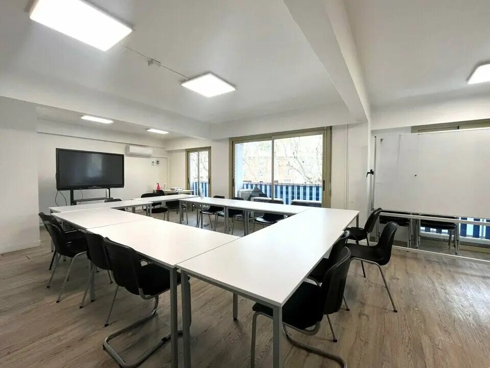 Office in Cagnes-sur-Mer for lease Interior Photo- Image 1 of 7