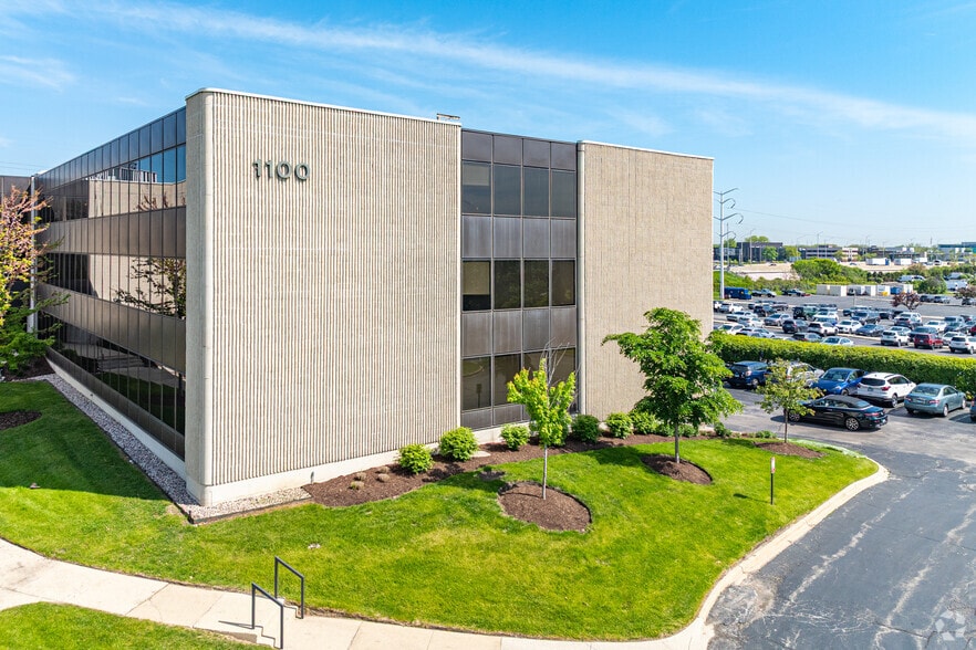 1100 Jorie Blvd, Oak Brook, IL for lease - Building Photo - Image 3 of 13