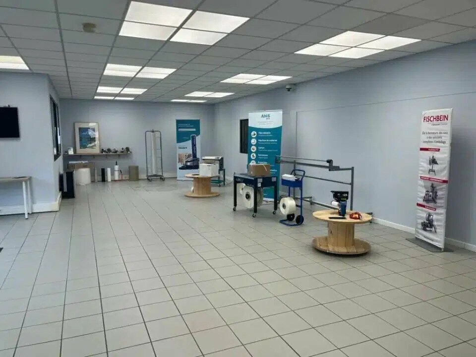 Flex in La Chapelle-Saint-Luc for lease Interior Photo- Image 1 of 4