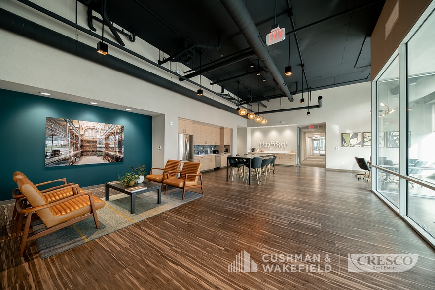 1999 Circle Dr, Cleveland, OH for lease - Building Photo - Image 3 of 13