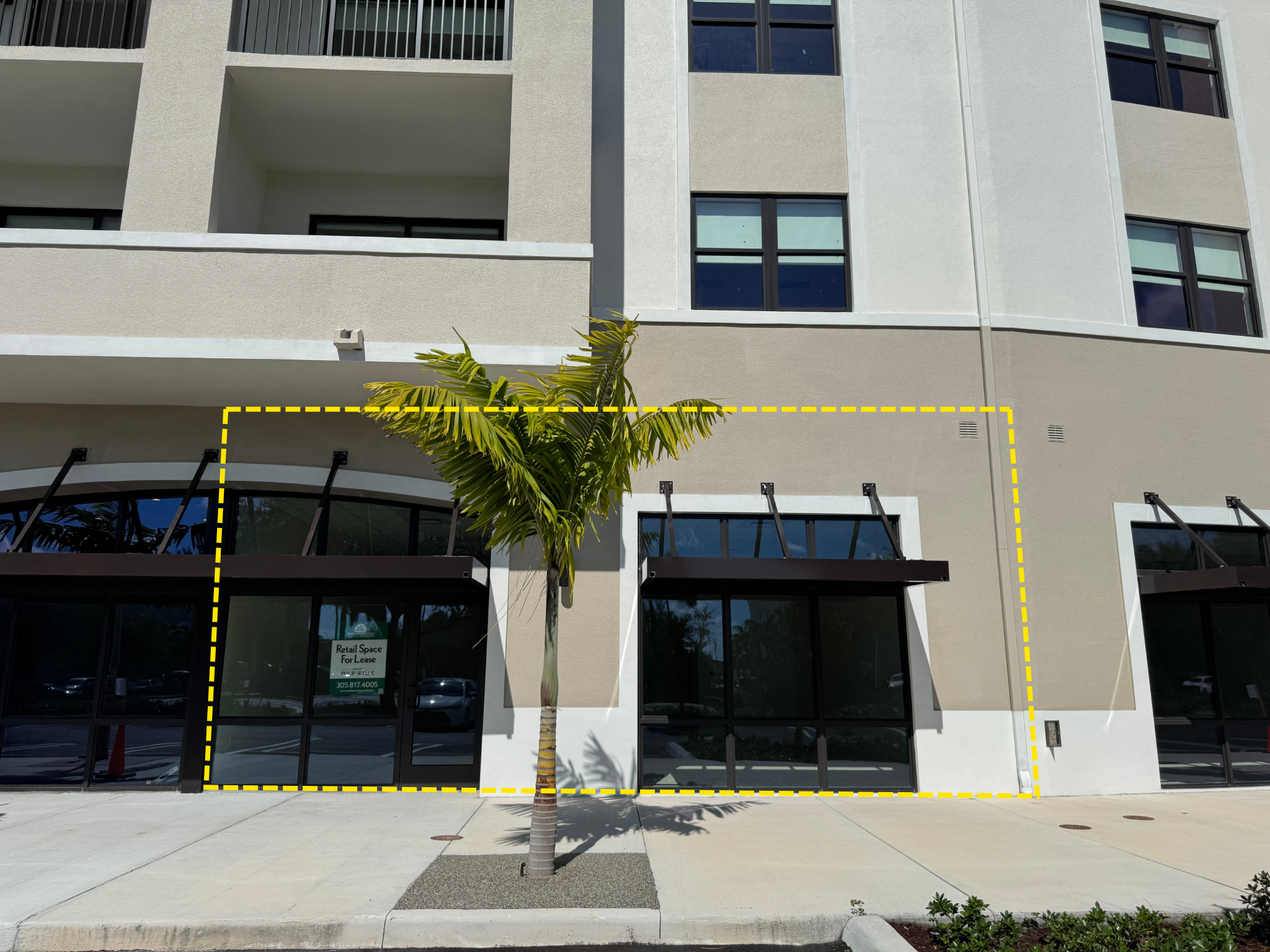 8205 Commerce Way, Miami Lakes, FL for lease Building Photo- Image 1 of 3