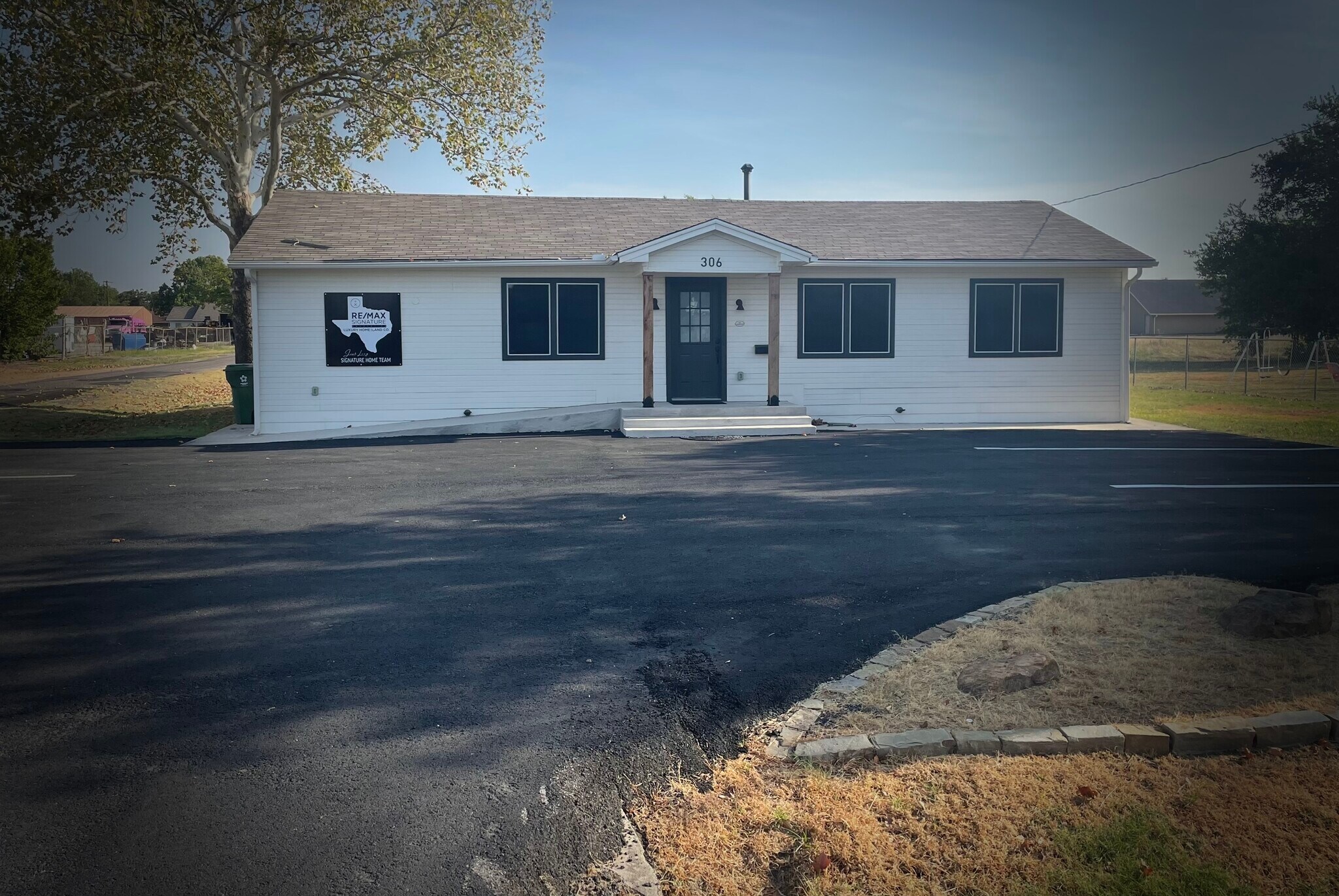 306 W Main St, Gunter, TX for sale Primary Photo- Image 1 of 1