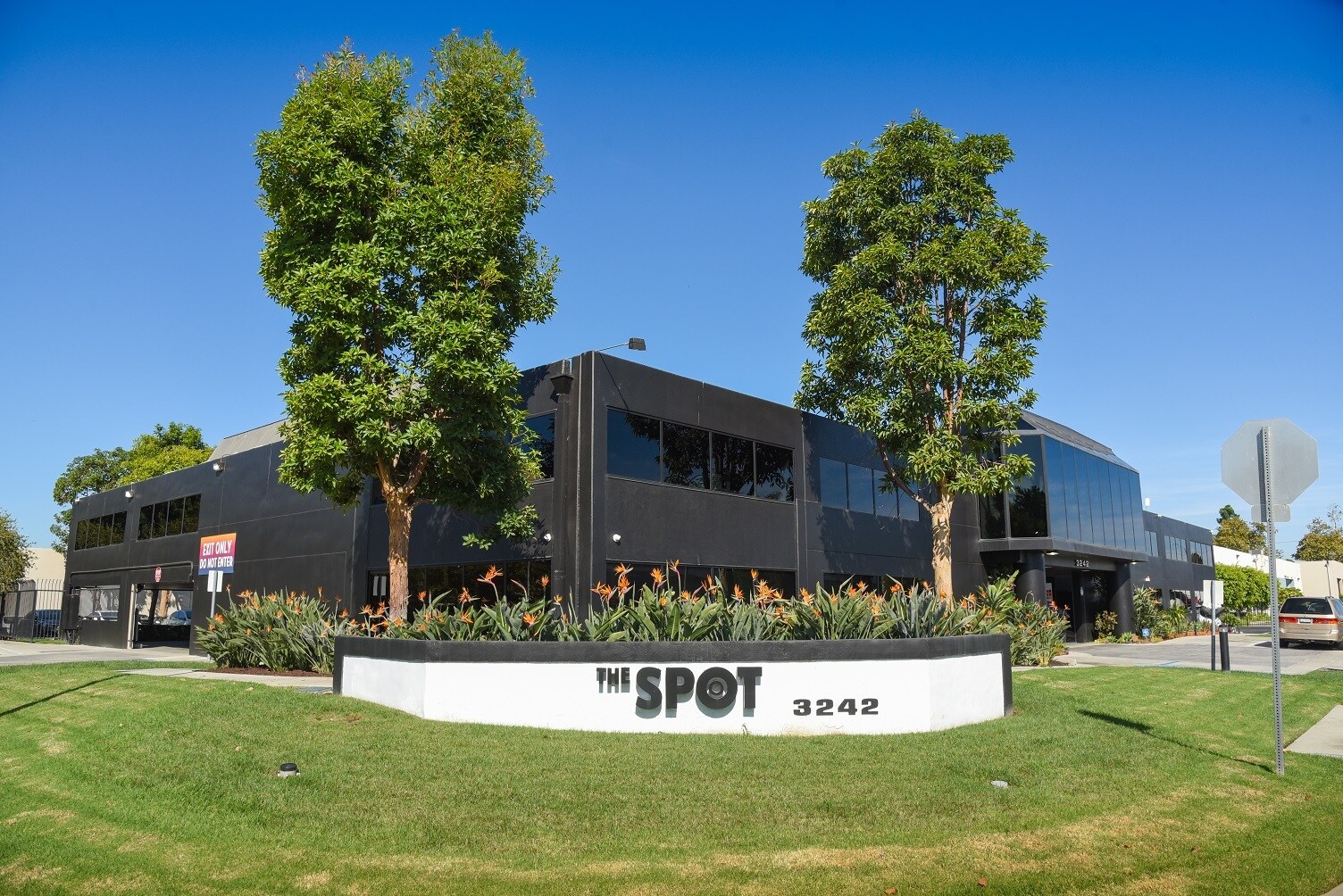 3242 S Halladay St, Santa Ana, CA for sale Primary Photo- Image 1 of 1