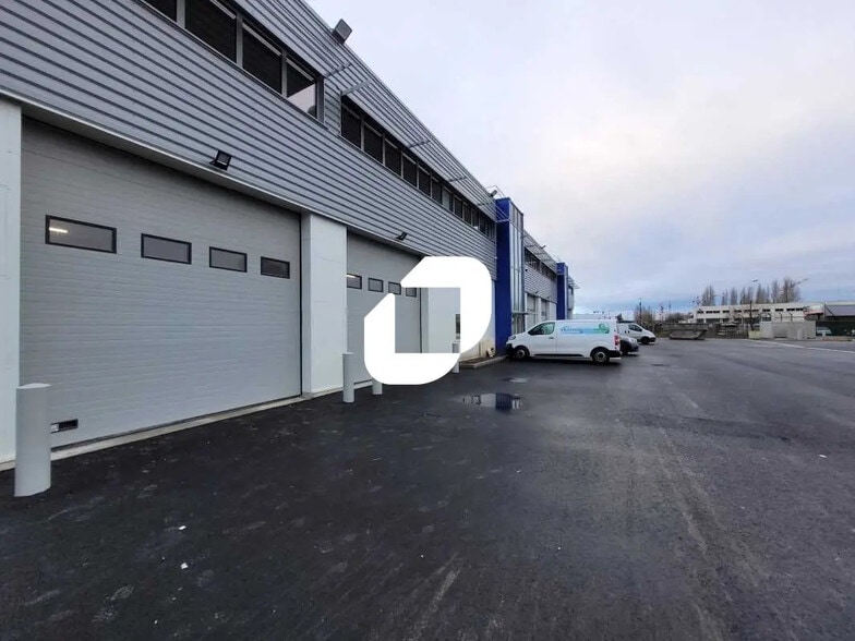 Flex in Brétigny-sur-Orge for lease - Building Photo - Image 2 of 12