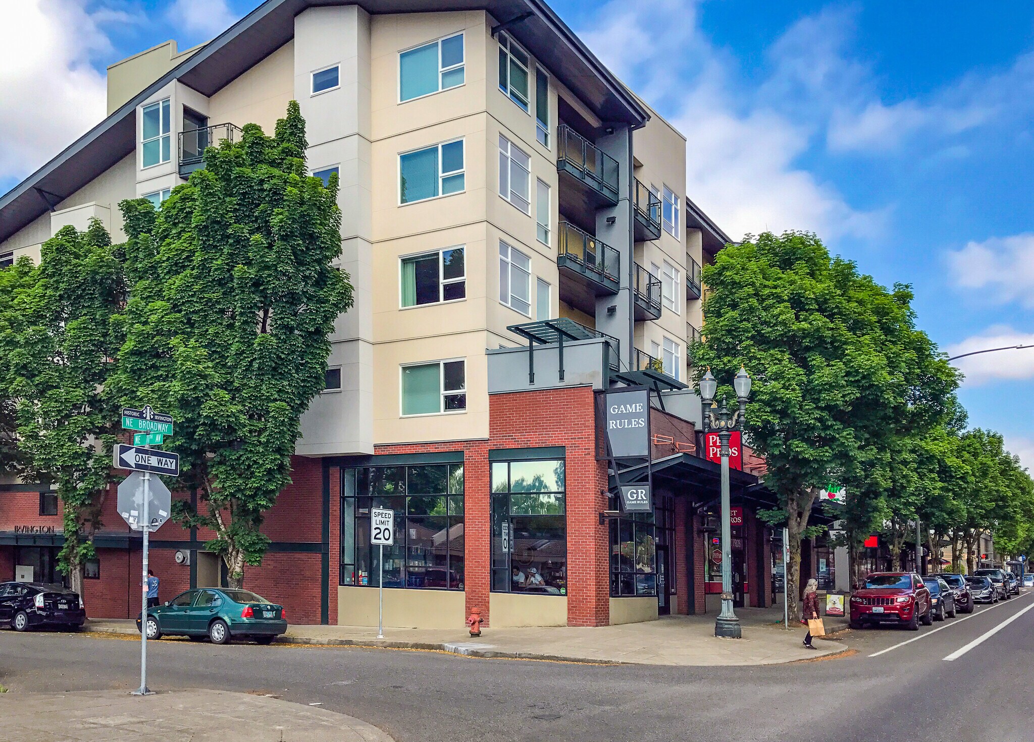 1111-1139 NE Broadway St, Portland, OR for sale Primary Photo- Image 1 of 1