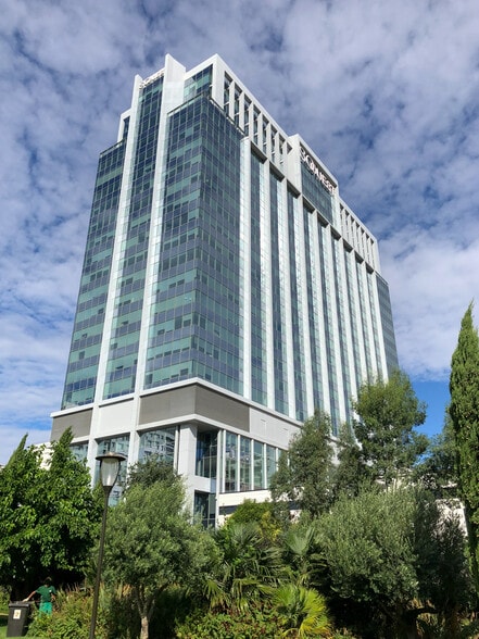 35 Rue D'Alsace, Levallois-Perret for lease - Building Photo - Image 2 of 8