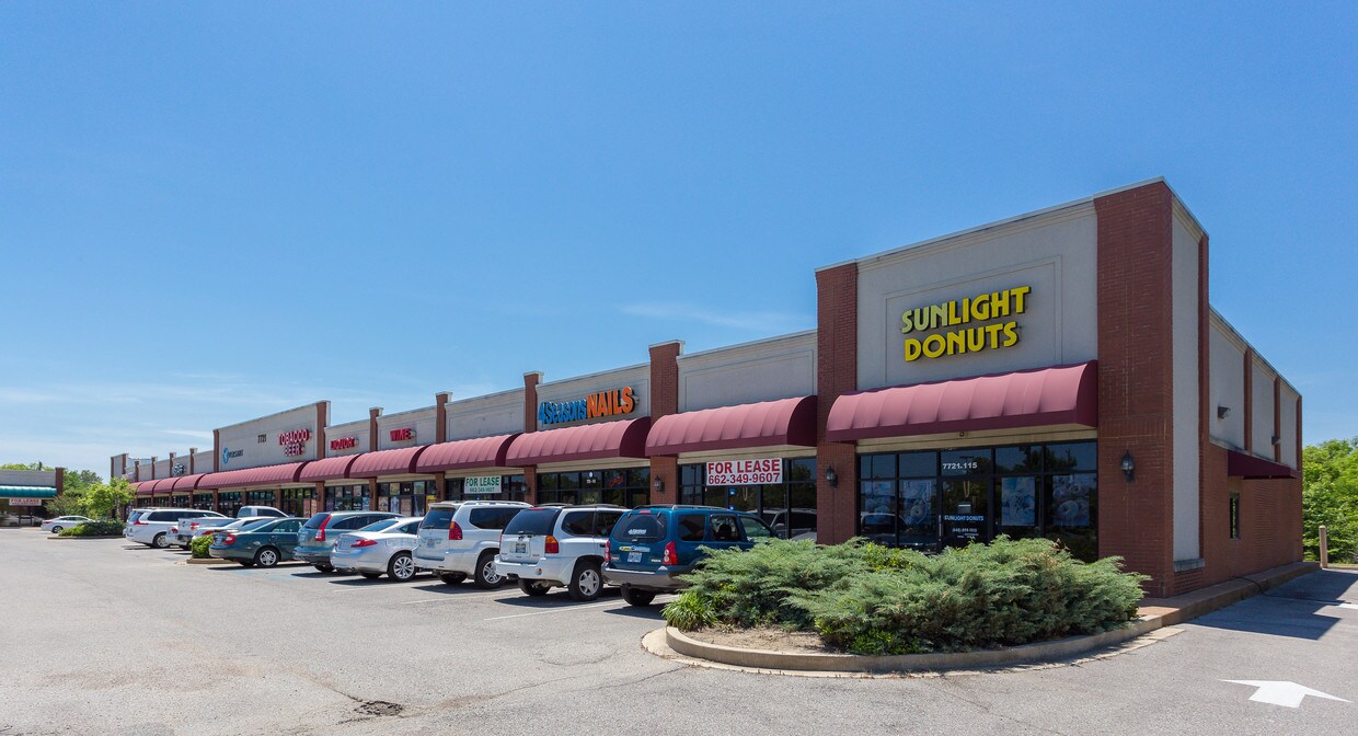 7685 Hacks Cross Rd, Olive Branch, MS 38654