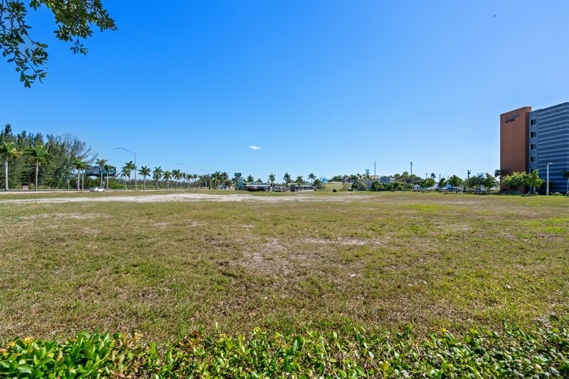 352xx S Dixie hwy, Florida City, FL for sale - Building Photo - Image 3 of 16