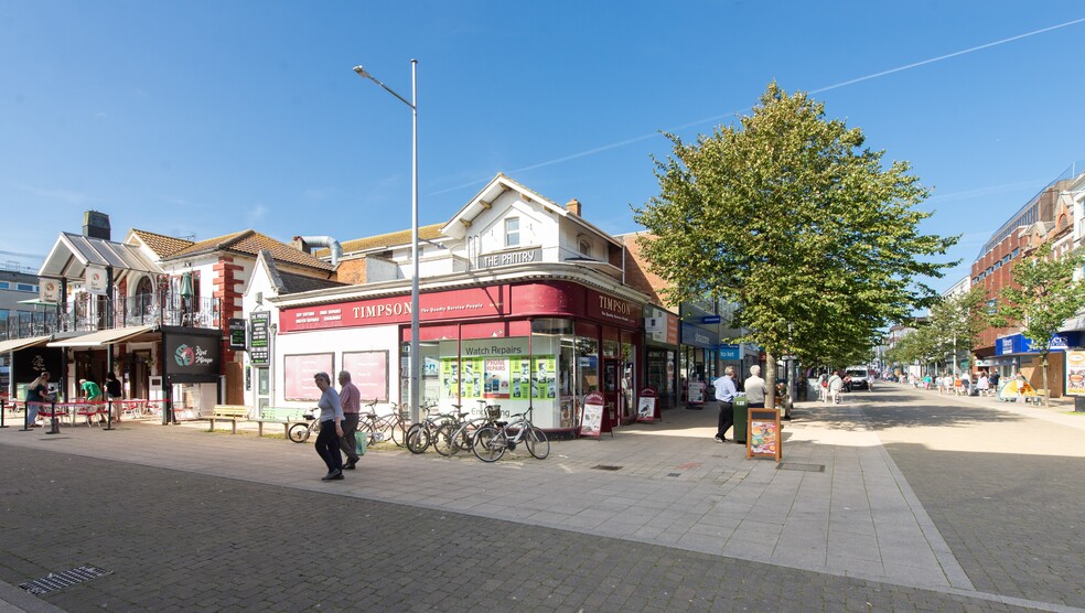 55-57 London Rd N, Lowestoft for lease - Primary Photo - Image 1 of 5