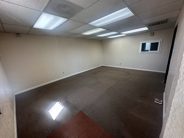 4940-4950 Iris St, Wheat Ridge, CO for lease - Building Photo - Image 3 of 12