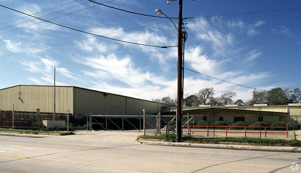 4909 Fulton St, Houston, TX for lease - Building Photo - Image 1 of 8