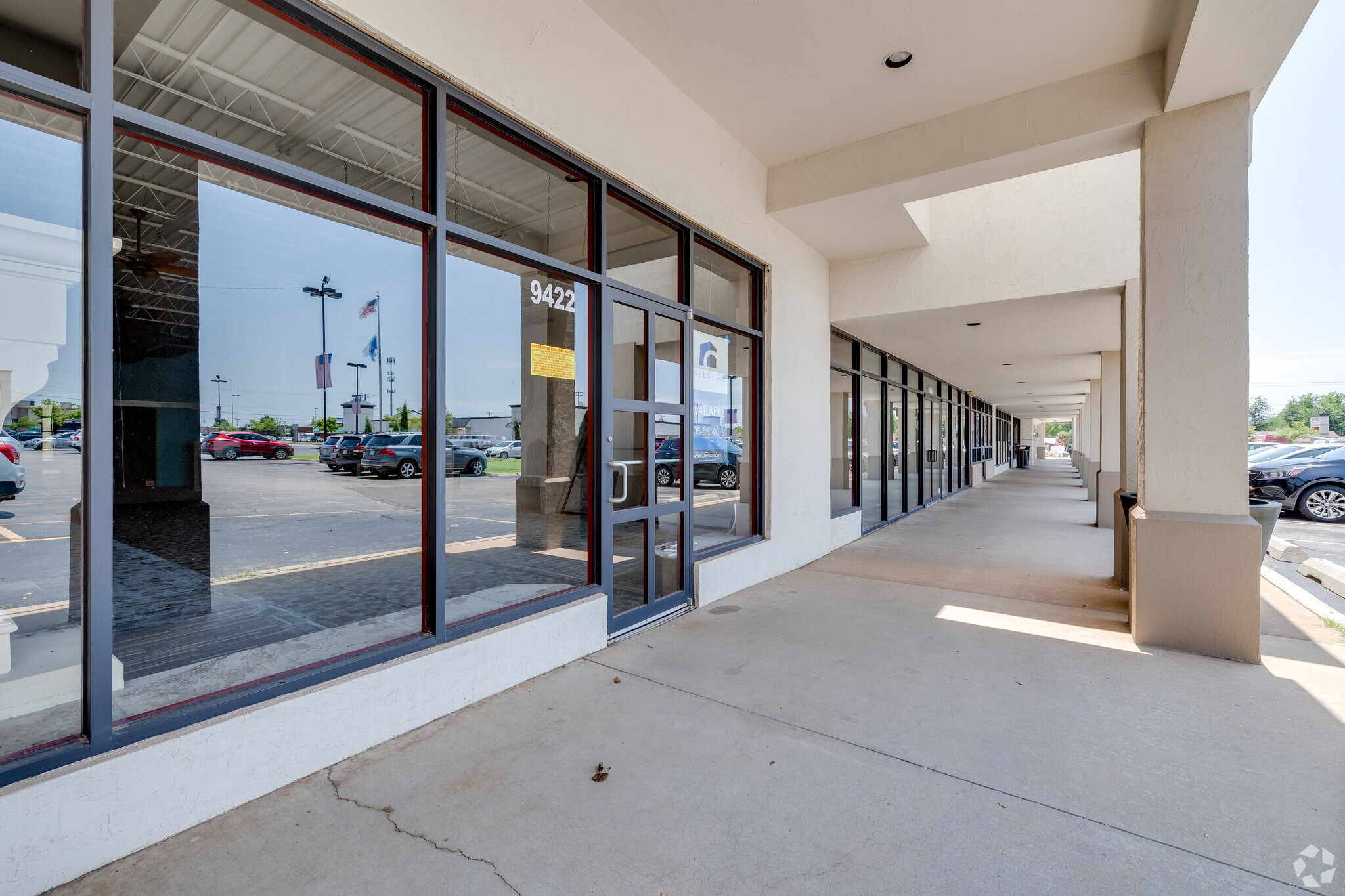 9412-9494 N May Ave, Oklahoma City, OK for lease Interior Photo- Image 1 of 3