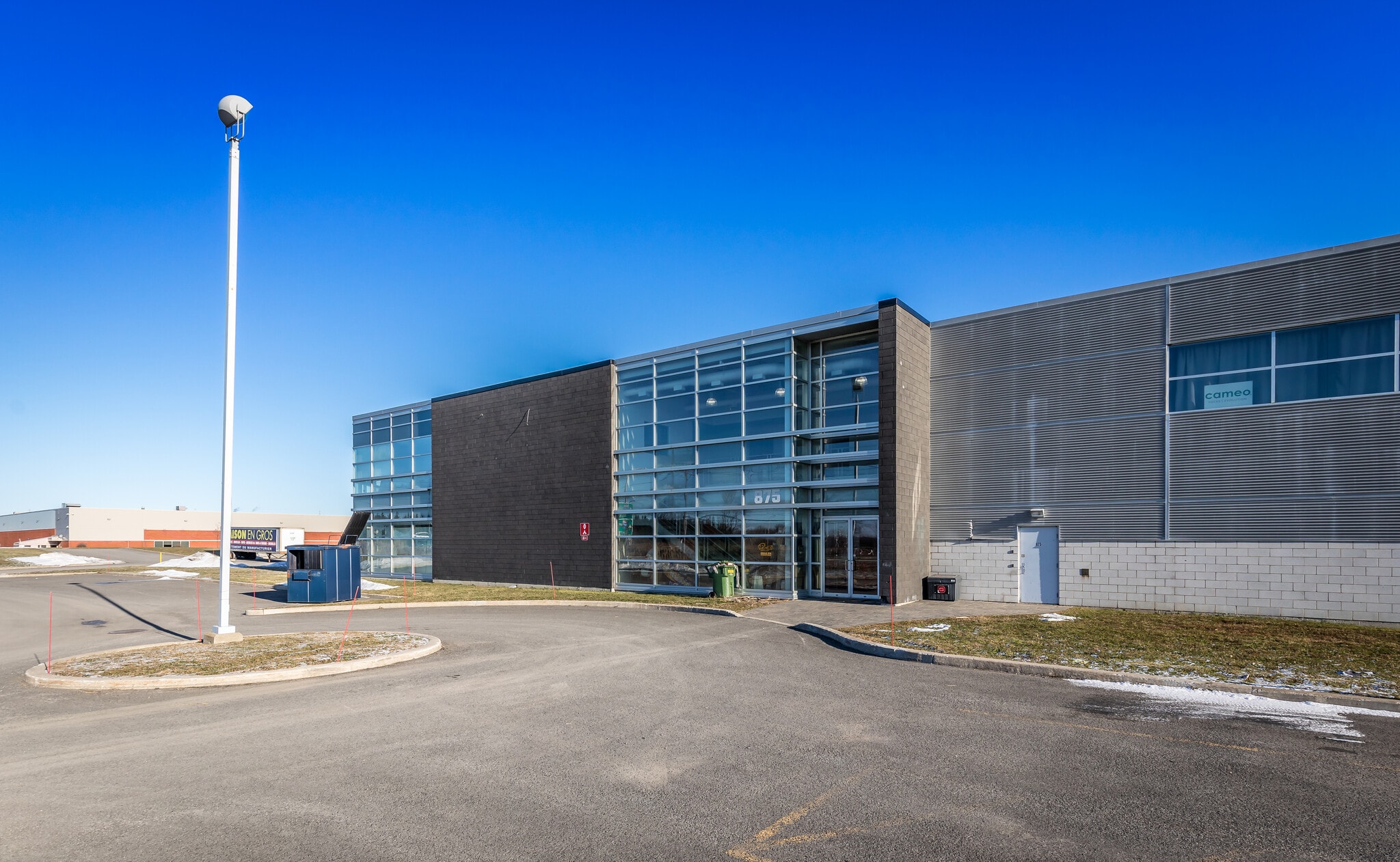 875 Saint-François, Laval, QC for lease Building Photo- Image 1 of 6