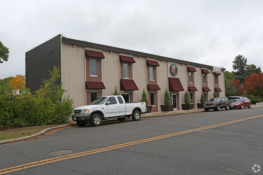 1035 Coffman St, Longmont, CO for lease - Building Photo - Image 2 of 7