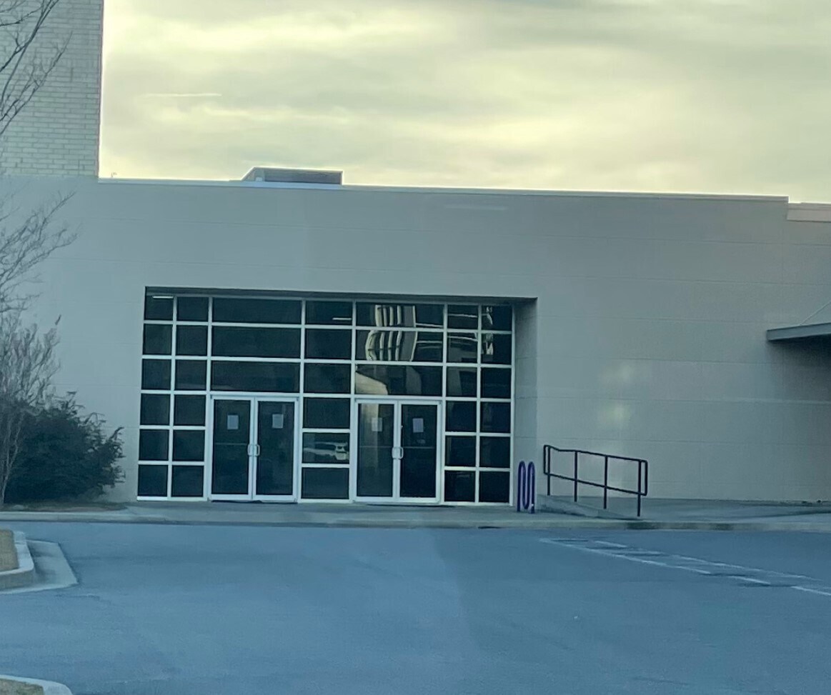 219 Mall Blvd, Brunswick, GA for sale Building Photo- Image 1 of 1