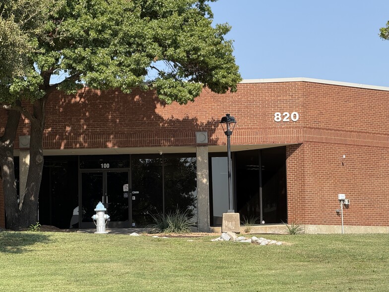 820 F Ave, Plano, TX for lease - Building Photo - Image 1 of 4