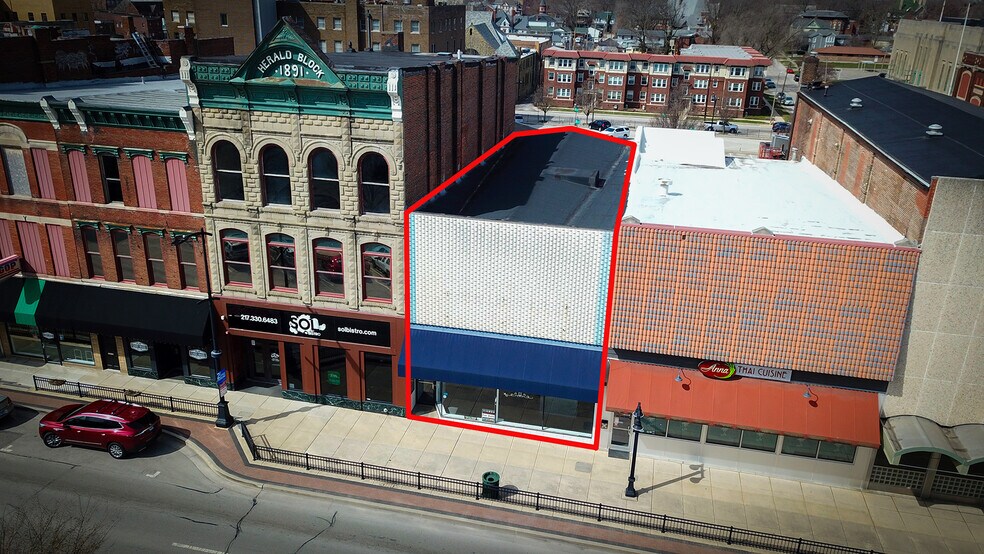 241 N Main St, Decatur, IL 62523