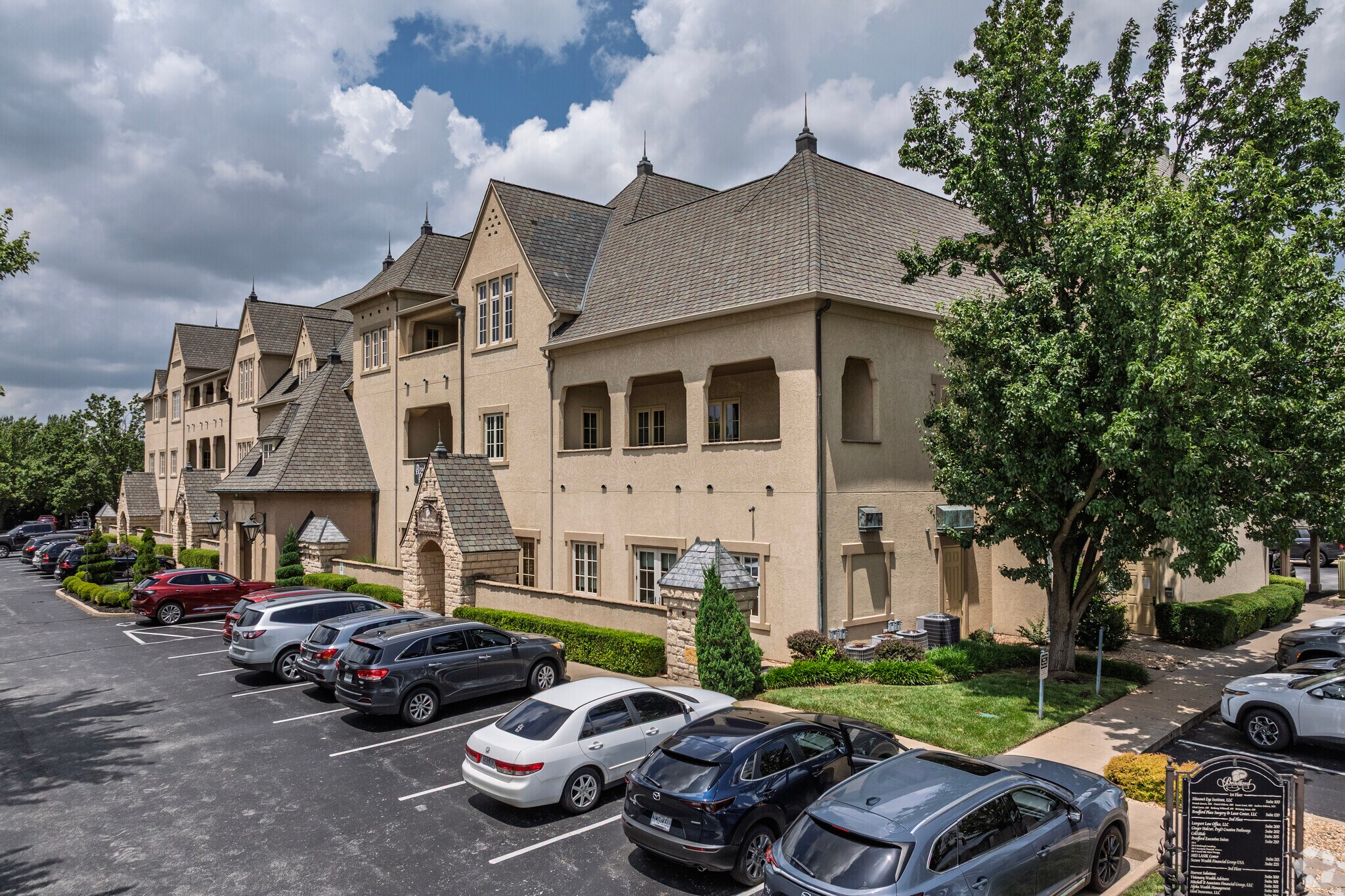 1531 E Bradford Pky, Springfield, MO for sale Building Photo- Image 1 of 39