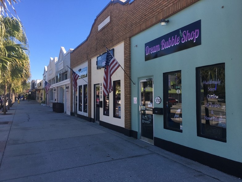 5730 Main St New Port Richey Fl 34652 Storefront Property For