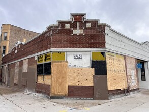 3652 W Wrightwood Ave, Chicago, IL for lease Building Photo- Image 1 of 1