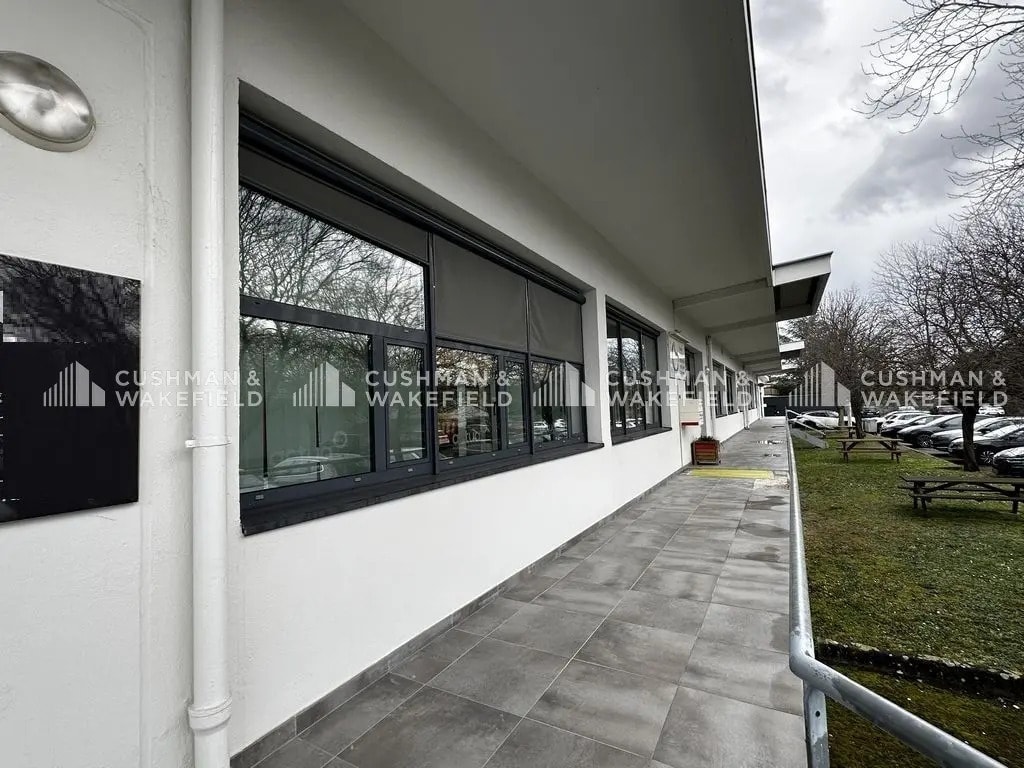 Office in Illkirch-Graffenstaden for lease Building Photo- Image 1 of 11