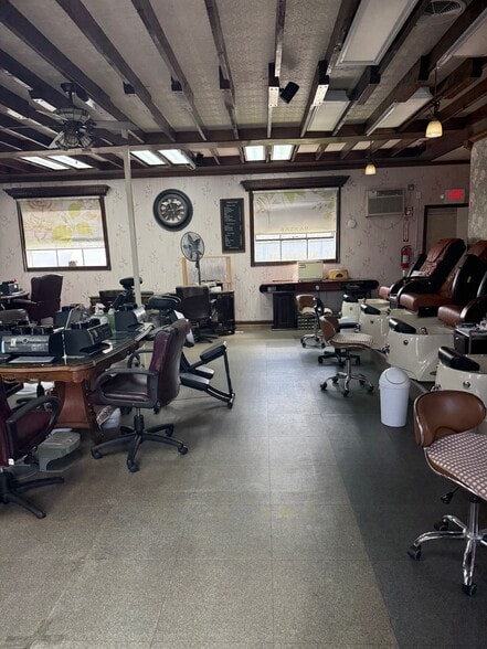 215 S Ridge St, Rye Brook, NY for lease - Building Photo - Image 3 of 3