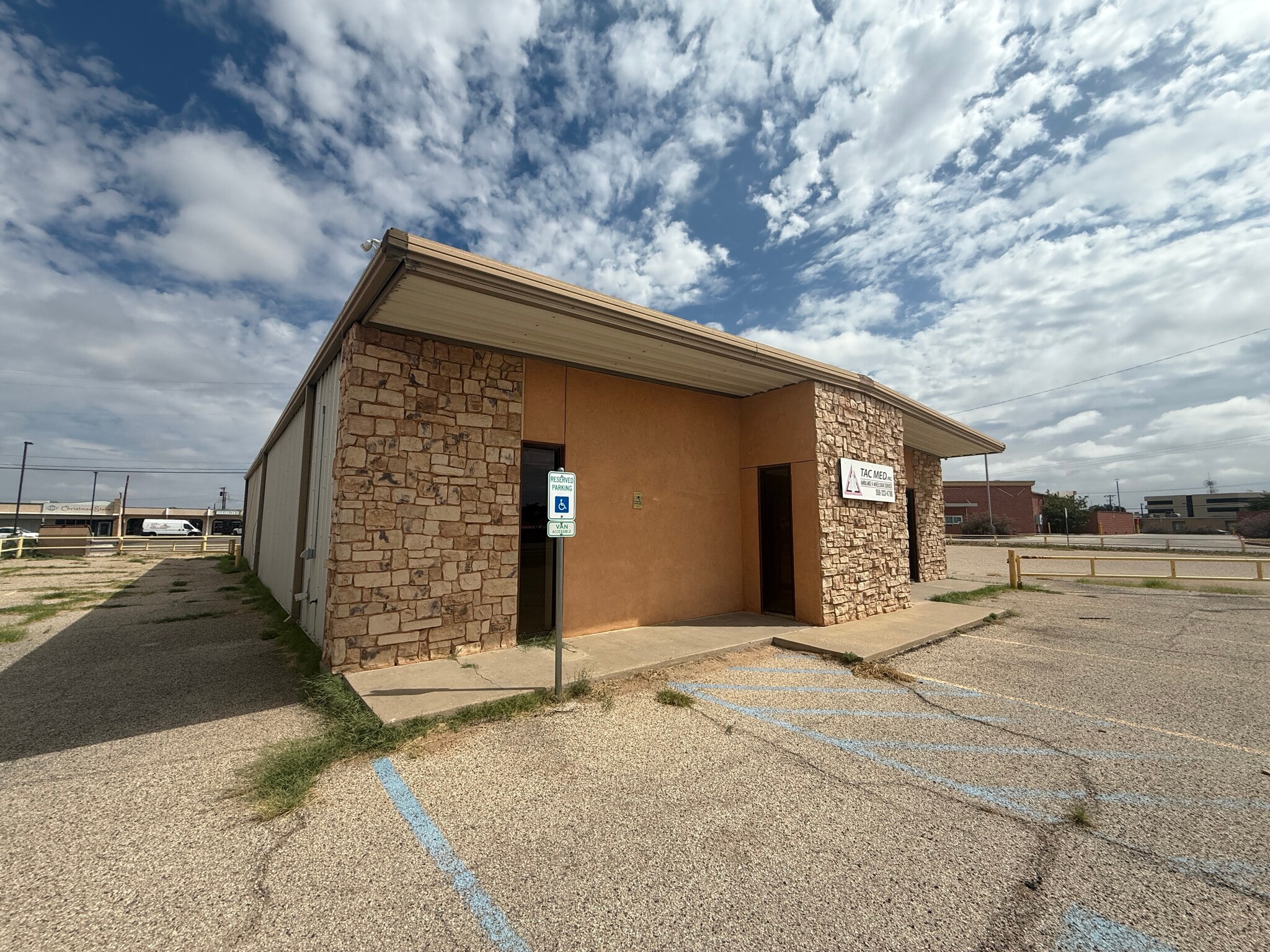 1011 E 7th St, Odessa, TX for lease Building Photo- Image 1 of 10